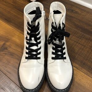 Womens white combat boots 8.5